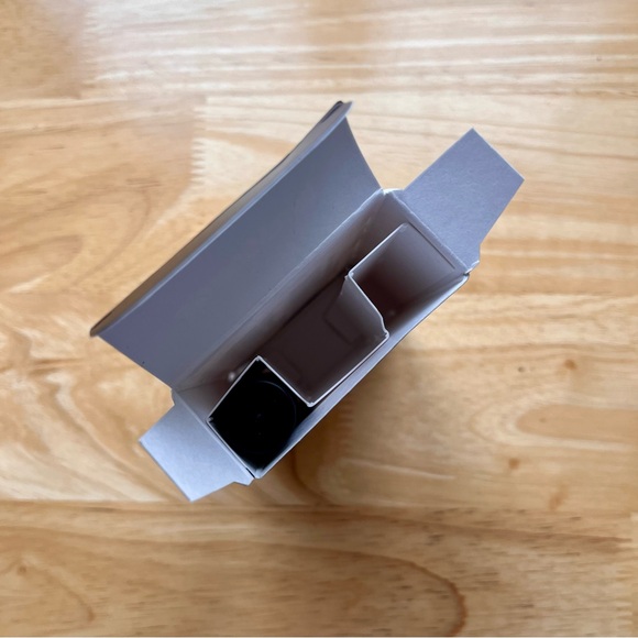 bareMinerals Mini Strength & Length Serum-Infused Mascara - Extreme Black - Picture 3 of 6